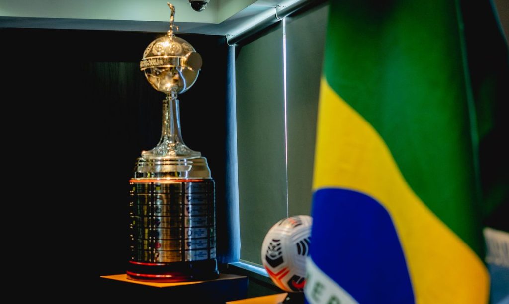 Esporte – Flamengo e Athletico-PR disputam 5ª final brasileira da Libertadores Decisão será no dia 29 de outubro, no estádio Monumental de Guayaquil