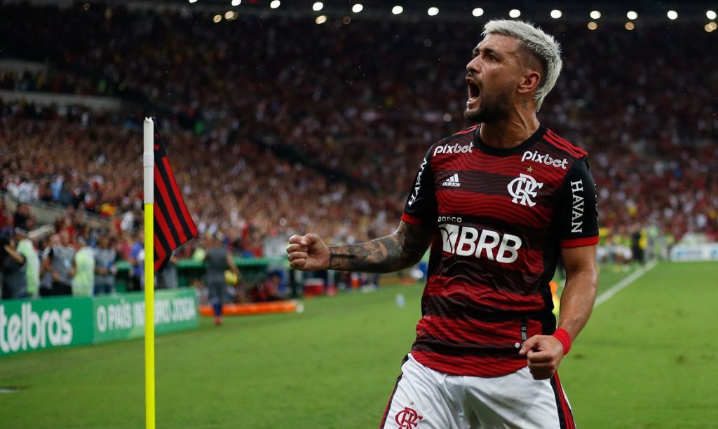 Esporte – Copa do Brasil: Flamengo derrota São Paulo no Maracanã e chega à final