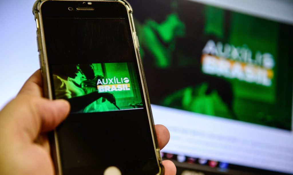 Auxílio Brasil paga hoje primeira parcela de setembro Recebem nesta segunda-feira os beneficiários com NIS final 1